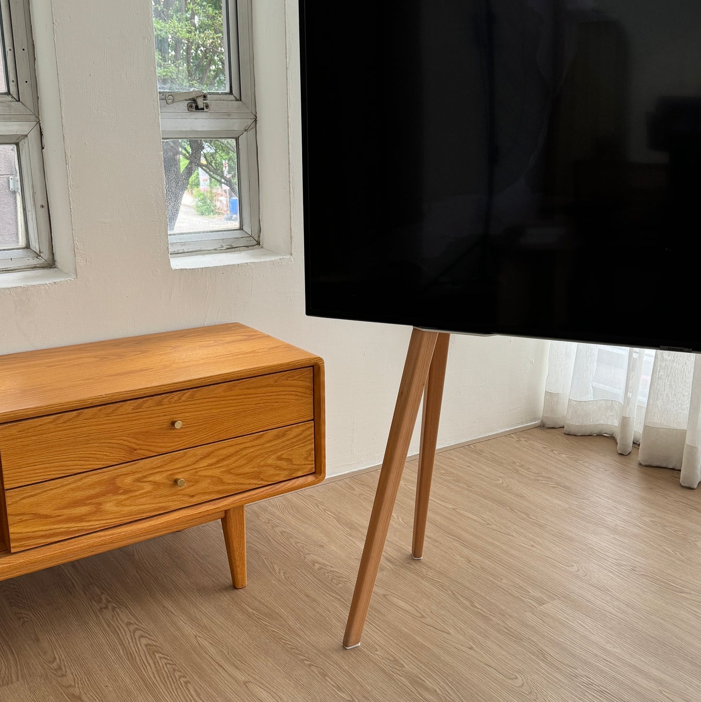 Beech Wood TV Stand 42-85"